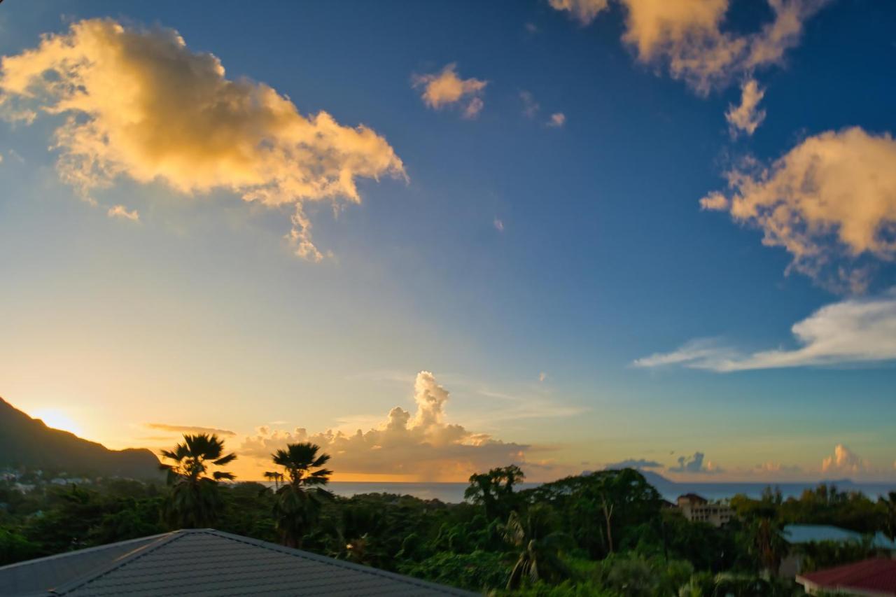 Sunset Haven Villa Beau Vallon  Bagian luar foto